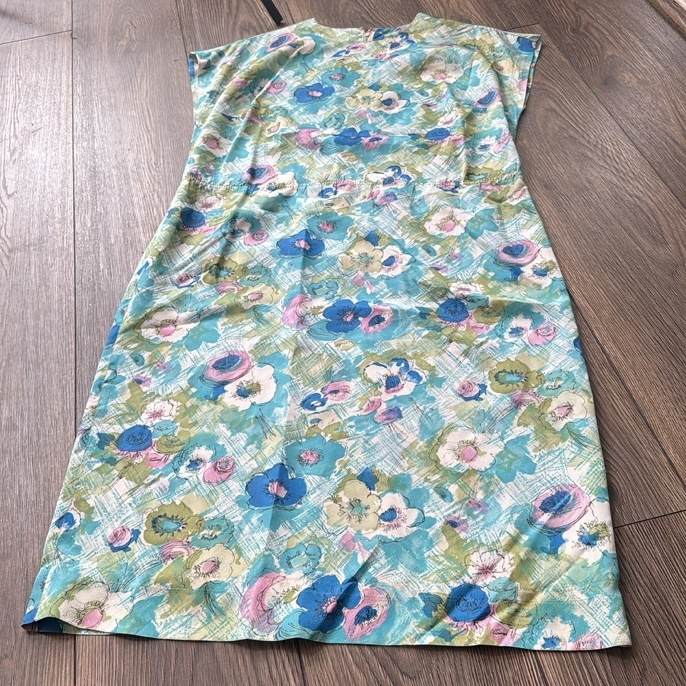 Vintage 1960’s handmade blue floral dress cap sleeve midi length stunning